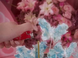 陈妍希43岁生日穿粉裙庆生，呼吁妈妈们爱自己