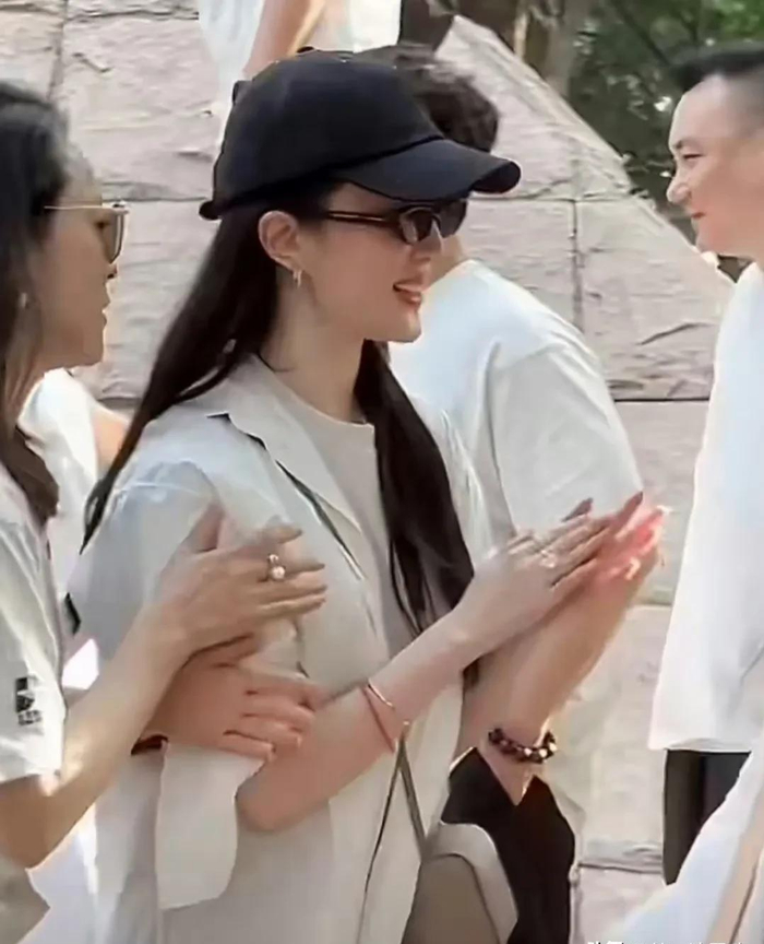 打开网易新闻 查看精彩图片