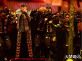 周杰伦演唱会“神级转场”画面太强大！歌迷赞爆：惩罚上厕所的人