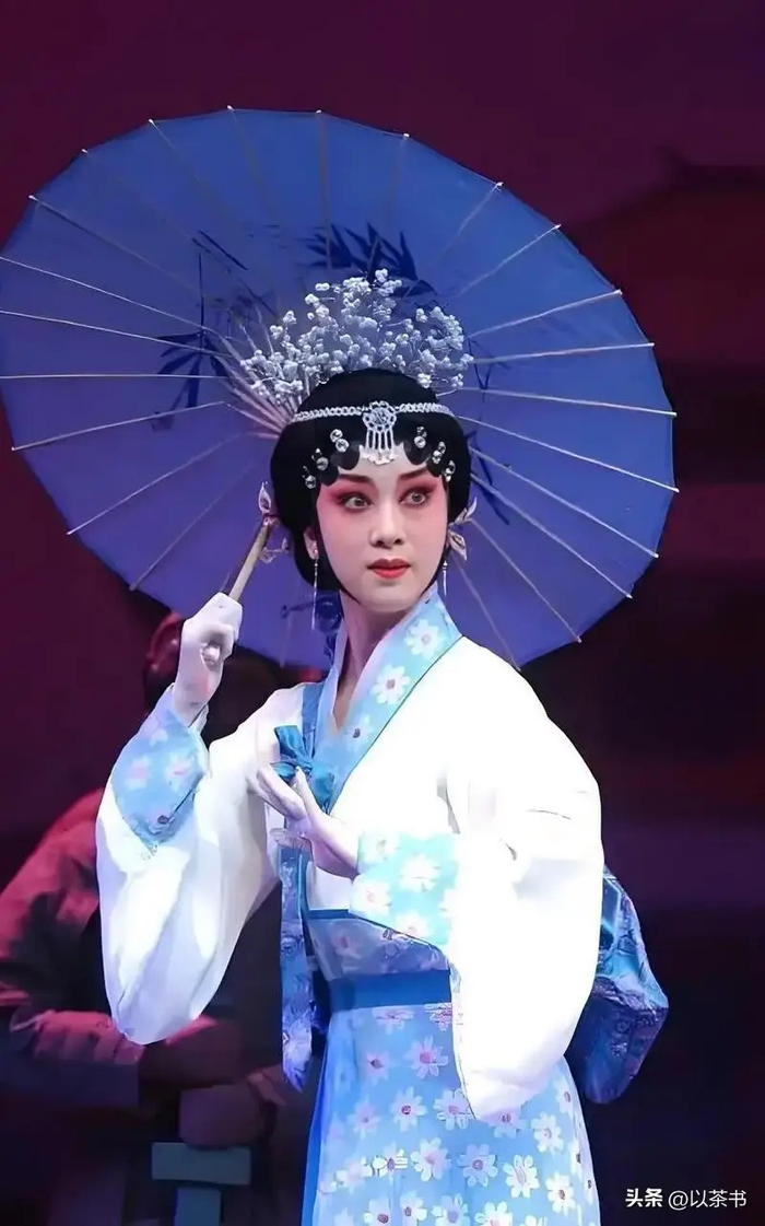 秦腔表演剧照    图片来源：头条@以茶书