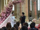 何猷君奚梦瑶婚礼路透照曝光！阔太感十足，姐姐何超莲送祝福