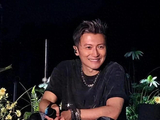 谢霆锋演唱会第四场，2个儿子和奶奶现身贵宾席，狄波拉连看4场