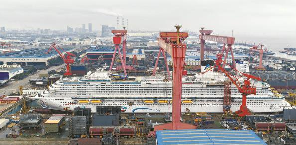             2026年2月，邮轮涂装完毕   本版照片除署名外均  本报记者  陈梦泽  摄          