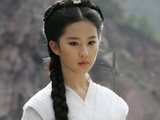 刘亦菲22岁小龙女选角引爆全网!导演于正怒怼质疑:她就是最仙小龙女，网友:脸太嫩难撑白衣 - 360娱乐