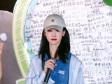 粉丝和网友是如何评价陈都灵这种“事事有回应”的真诚态度的？