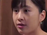 夏美指王洋洋文字巧言令色，质疑其传达向下思想