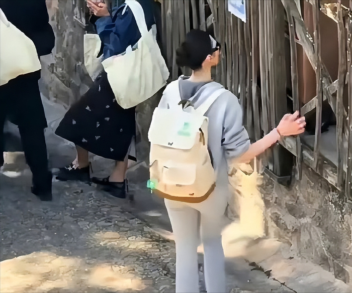  打开网易新闻 查看精彩图片 