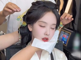 演员陈都灵化妆时睡觉，被质疑“卖惨”？化妆师回应：我主动让她安心睡的