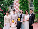 赌王儿子法国婚礼曝光!奚梦瑶父母首度现身，面对四太竟不怯场?_新闻