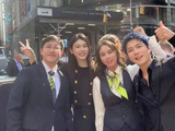 何猷君公司成功上市,妹妹何超欣晒合照庆祝,陈学冬意外现身