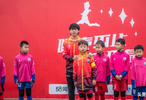  对手拉眼角挑衅！中国小将用冠军回应，7战全胜横扫欧洲豪强