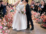王嘉尔更新婚礼现场照片，陈学冬伤后现身送嫁，兄弟姐妹好多人_新娱心愿