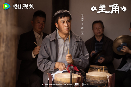 ▲胡三元年纪大了之后，他本性里的东西还是跑出来了——“我就想活成我想活成的样子”。