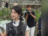 路人下的杨紫落落大方又漂亮只要挺接地气的姑娘