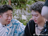 综艺达人杨迪，上来就给王鹤棣投一票，乐坏吴泽林