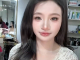小英完全爆改女团啊，美成啥了！