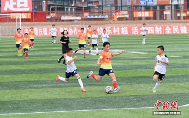 图为2026年，榕江县举行的“春假杯”“班超”足球联赛。榕江融媒 供图