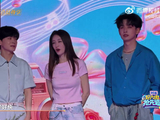 边干饭边钻研舞步，丁程鑫属实把碎片化学习玩明白了，速成小天才