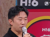 不要同时给成毅拿两个东西！看给孩子都整蒙了！