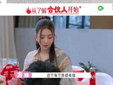 方媛掌镜为阿如那拍摄舞蹈，运镜流畅自然