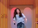 李小冉好六追问歌手参赛渠道，现场献唱征服
