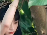 小田最近好宠粉，白色纯情战袍还没过去多久，又来一套绿色精灵战袍，爱死了