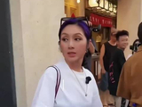 杨千嬅遇粉丝激动落泪，幽默回应我还在你哭啥