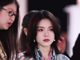 我晕，今天miumiu现场的赵今麦好漂亮啊，完全高智少女