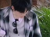 邵兵穿宋亚轩裤子不合身逗趣自称小浣熊