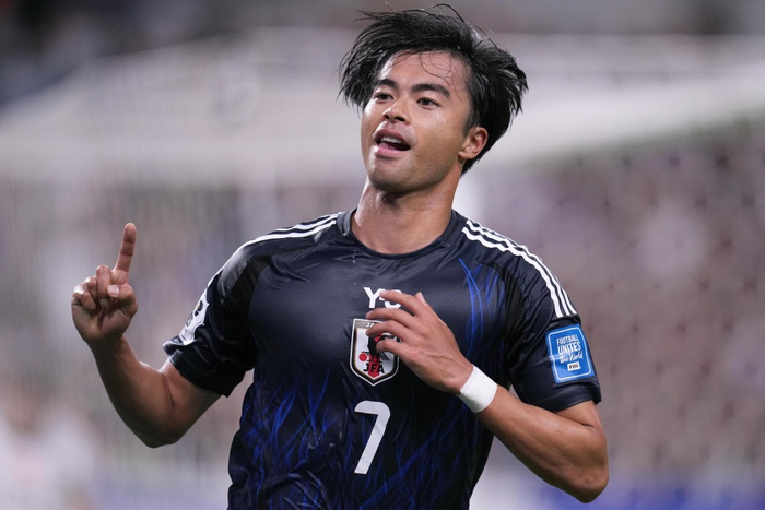 　2024年9月5日，日本队球员三笘薰在世界杯亚洲区预选赛中庆祝进球。新华社记者 张笑宇 摄