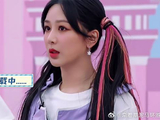 杨紫像极了考试前的学渣，考前狂记歌词，结果秒忘