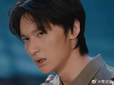 余宇涵真的成长了，镜头里眼神十分有戏，吴镇宇都忍不住夸！