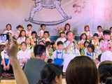 陈小春小儿子幼儿园毕业，英文主持毕业典礼，表现得很棒！
