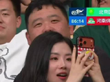 这次是真的被转播镜头拍到了