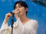天生优越黄旼炫 260606 Weverse Con 饭拍视频一则 摘耳返 with__89