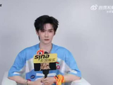 余宇涵首次进组拍戏坦言挑战大，兼顾舞台综艺行程满