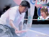 帅不过三秒！杨迪上秒还站在垫子上，下秒直接摔跪了！