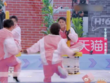 白鹿百米冲刺！拖着欧豪原地转圈，豪哥差点吐了丨你好星期六