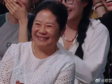 杨迪妈妈惊现观众席，何炅激动坏了，直接喊妈妈