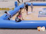 鹿晗在五哈里被邓超发现了短板，他踢球的时候那么灵活，没想到韧带这么硬