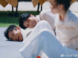 范丞丞一把扒下李晨裤子，导演紧急打码，真的要笑死我丨奔跑吧