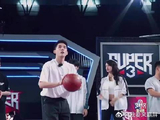 本以为王安宇投篮离谱，谁料下秒李昀锐一出手，遭全场耻笑