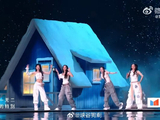 观众和评委对唐艺昕在《乘风2026》中的表现评价如何？