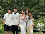 李晨在妹妹婚礼上的低调举动，与他近期在综艺中的舆论风波有何关联？