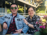 钟镇涛悼念101岁母亲：旁人言笑丧，我却难抑哀伤