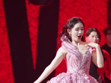 谢娜已经沉醉在自己《火锅美女》的舞台了
