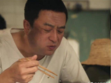56岁张嘉益对比58岁孙浩，老天赏饭吃和科班出身的演技一目了然