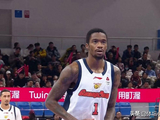 CBA快讯：广东外援确定留队 王哲林为孙铭徽仗义发声