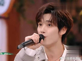 好喜欢丁程鑫唱的《烟花易冷》，温柔又好听！