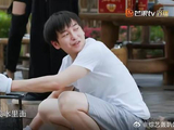 王迅等人准备爆米花，生火就遇到问题了，他们会成功吗？